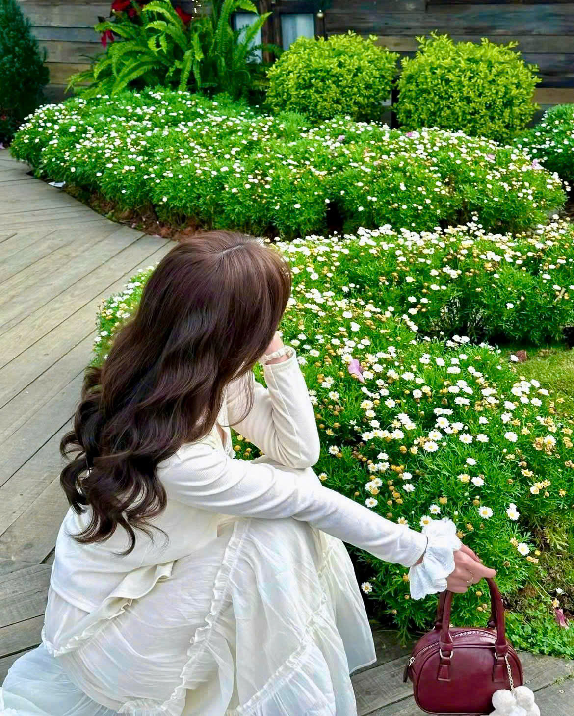 VỀ NHÀ VỚI CHỊ NHÉ